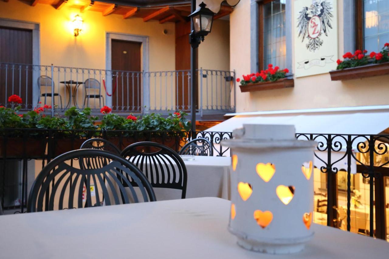 Albergo Antica Locanda กลูโซเน ภายนอก รูปภาพ
