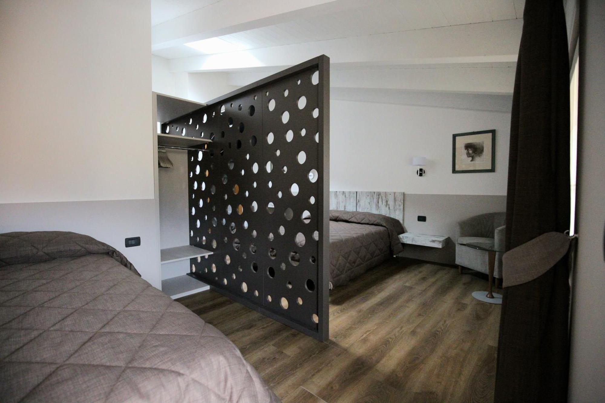 Albergo Antica Locanda กลูโซเน ภายนอก รูปภาพ