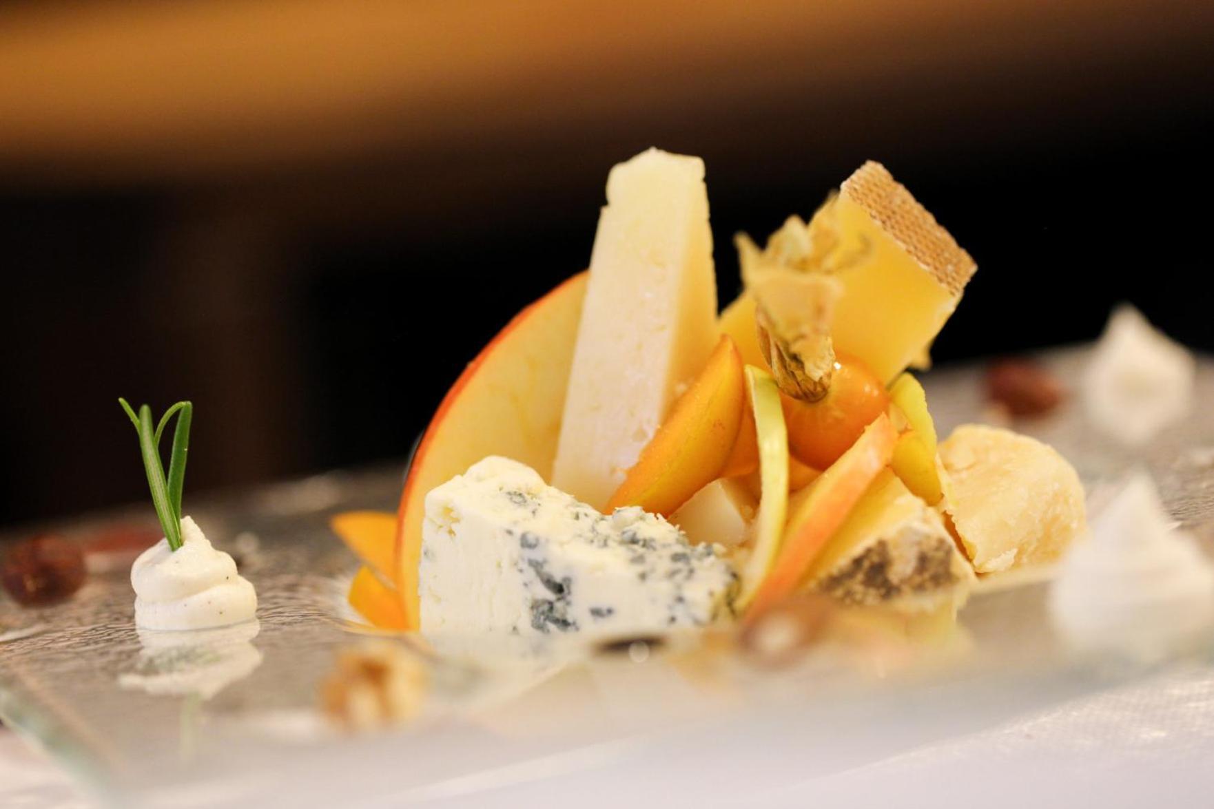 Albergo Antica Locanda กลูโซเน ภายนอก รูปภาพ